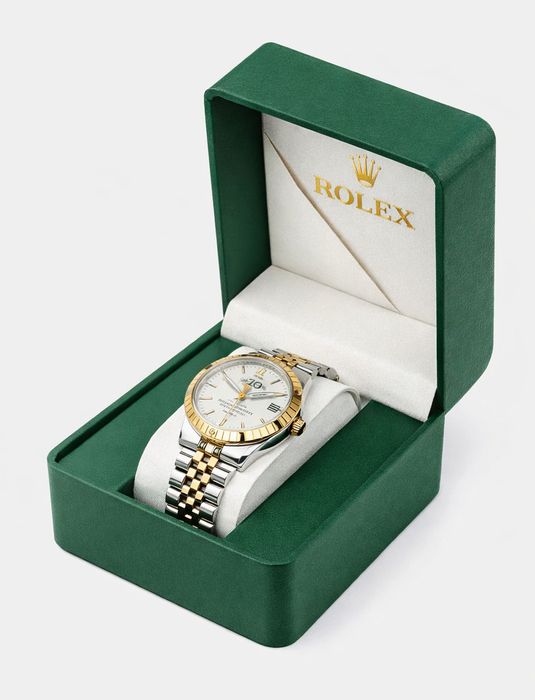 Часы от  rolex..