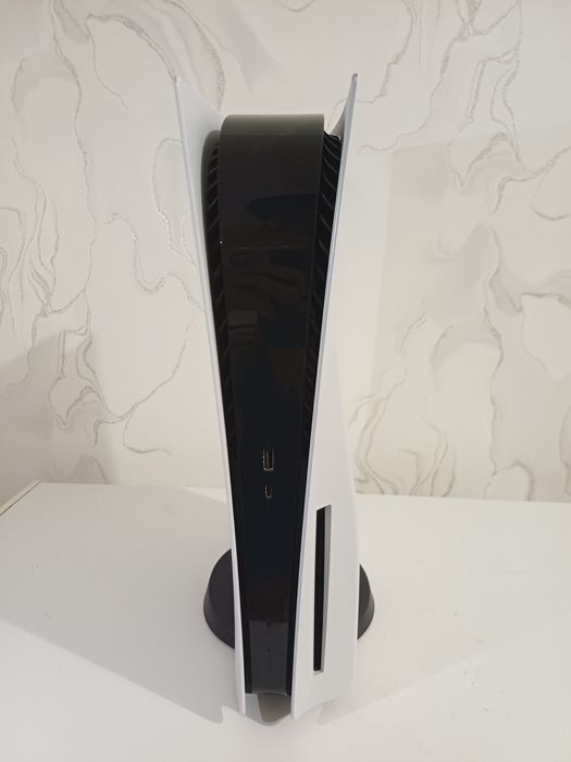 Playstation 5 [fat/825gb]