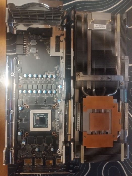 RX 5700 XT / развалено охлаждане