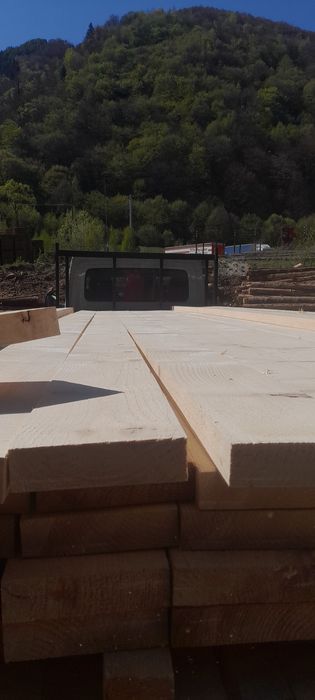 Vând cherestea căpriori dulapi șipcă din stoc sau la comanda clientulu