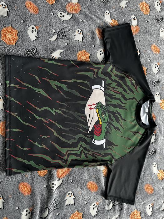 Тениска (Рашгард) на FYRE- Вера Никому