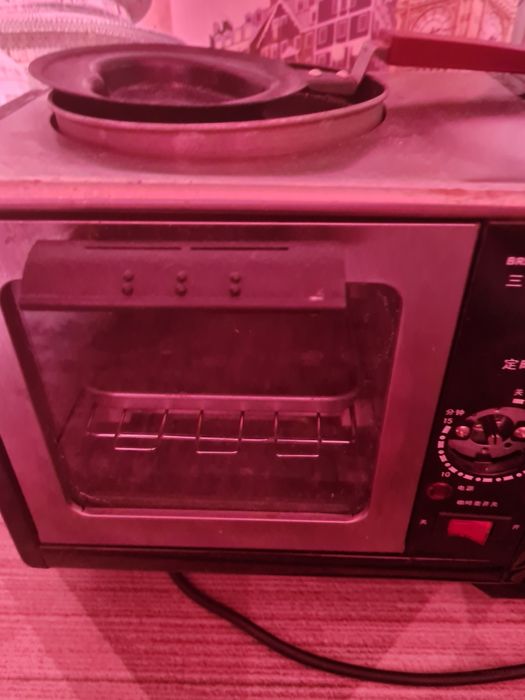 Печь breakfast maker 6086