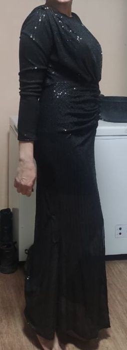 Продам Платье,кофты разные