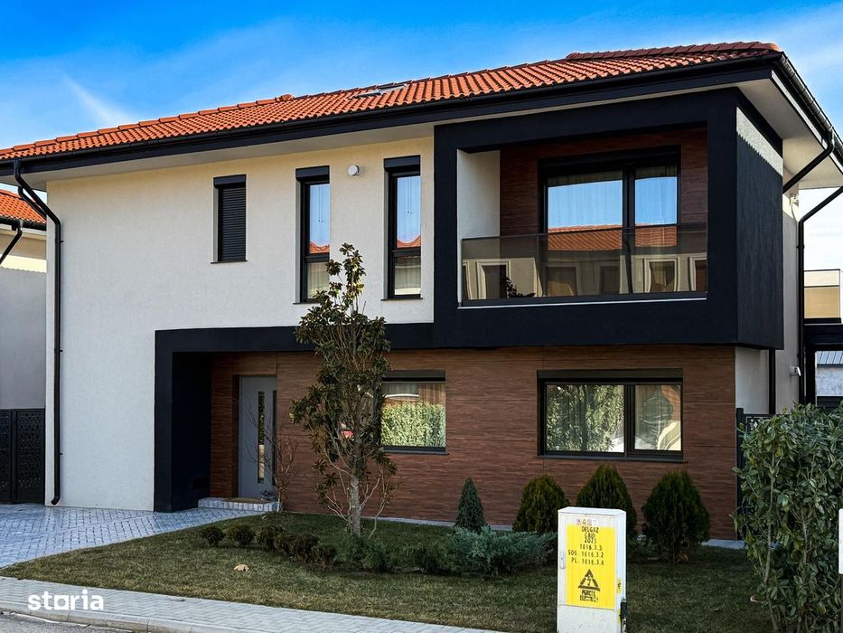 ESQ Village3 , casa insiruita 127mpU,P+E,4 cam,3 bai,2 locuri parcare