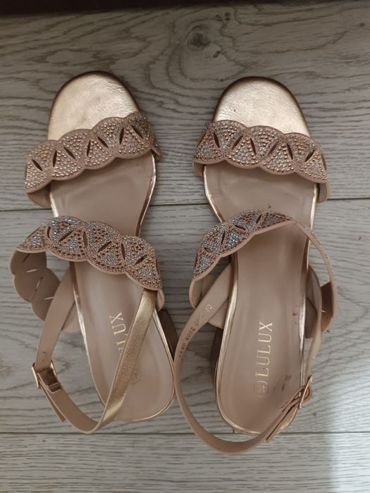 Дамски сандали Lulux