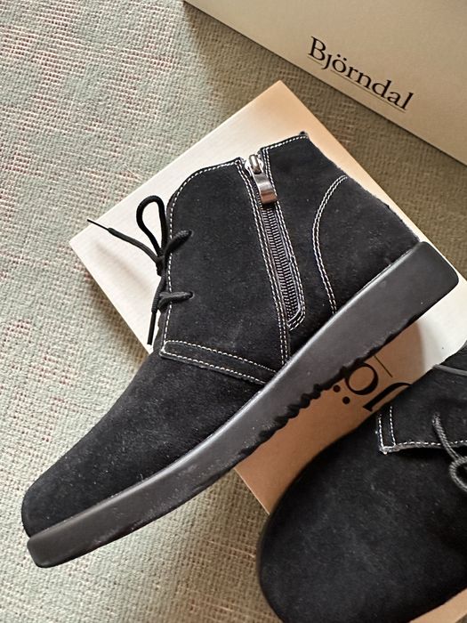 Топли пухени обувки от естествена кожа