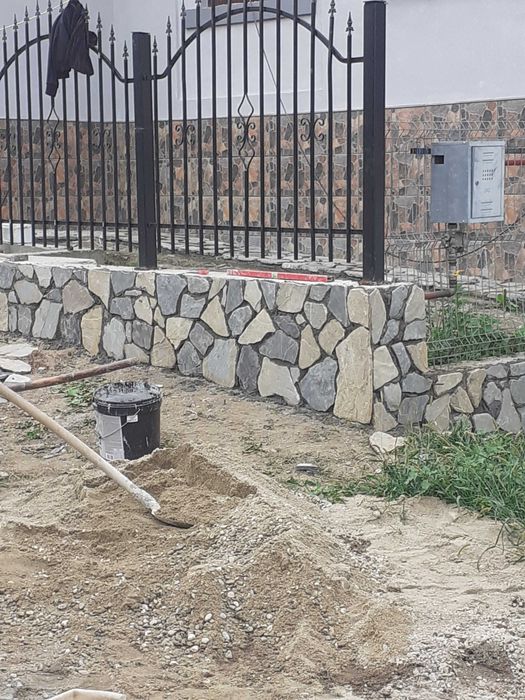 Piatra naturala de munte romaneasca si montaje gratare