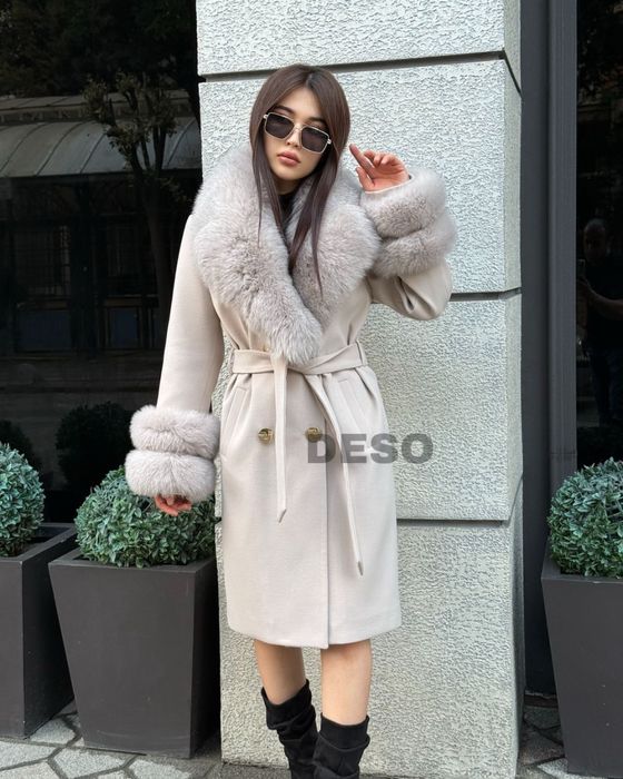 Кашмирено палто с естествена лисицца