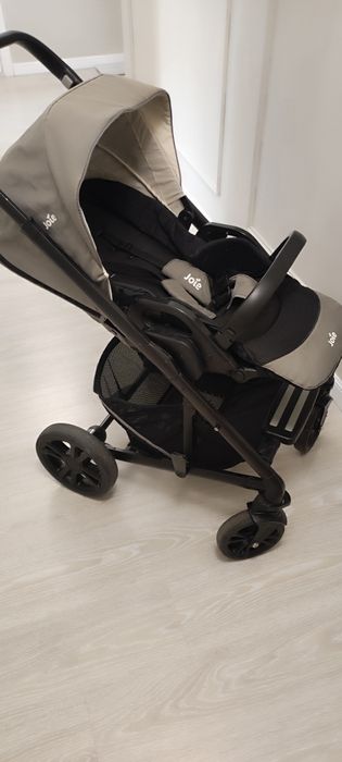 Коляска Joie фирменная