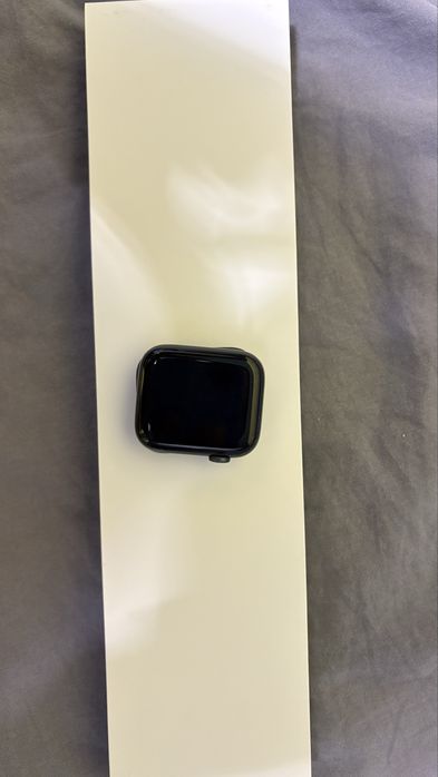 Apple Watch Series 6 Размер - 44mm, GPS, Цвят Space Gray