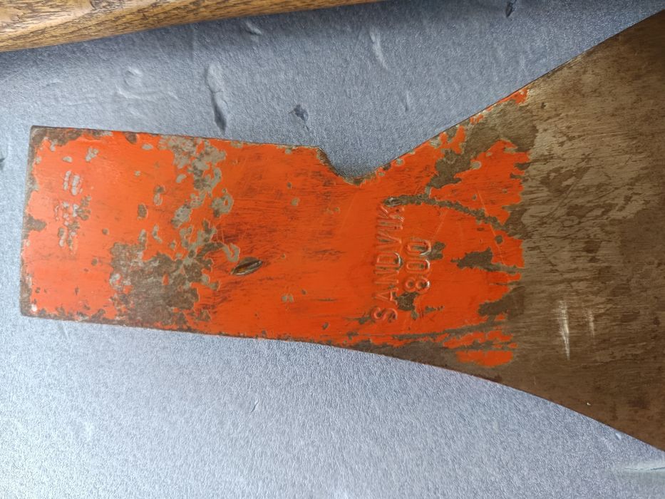 Продавам Стари топори