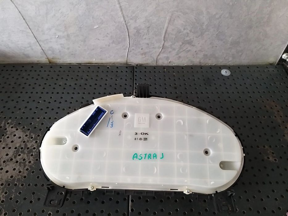 Ceasuri bord diesel opel astra j 600775881 13355664