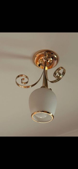 Lustra ikkita plafonliy