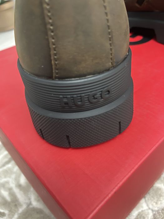Ghete Hugo (Hugo Boss) NOI, din piele naturala, size 43