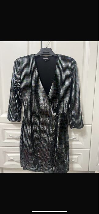 Продам платье Desigual , L , новое , мини