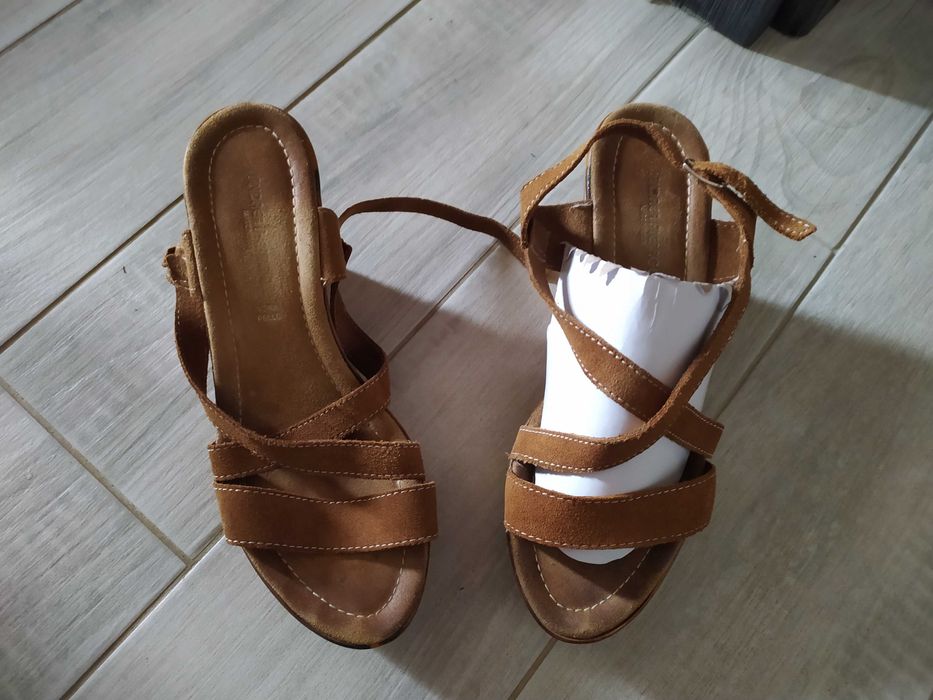 37н Сандали на платформа от естествена кожа