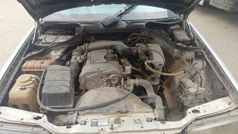 Мерседес Е220 W124