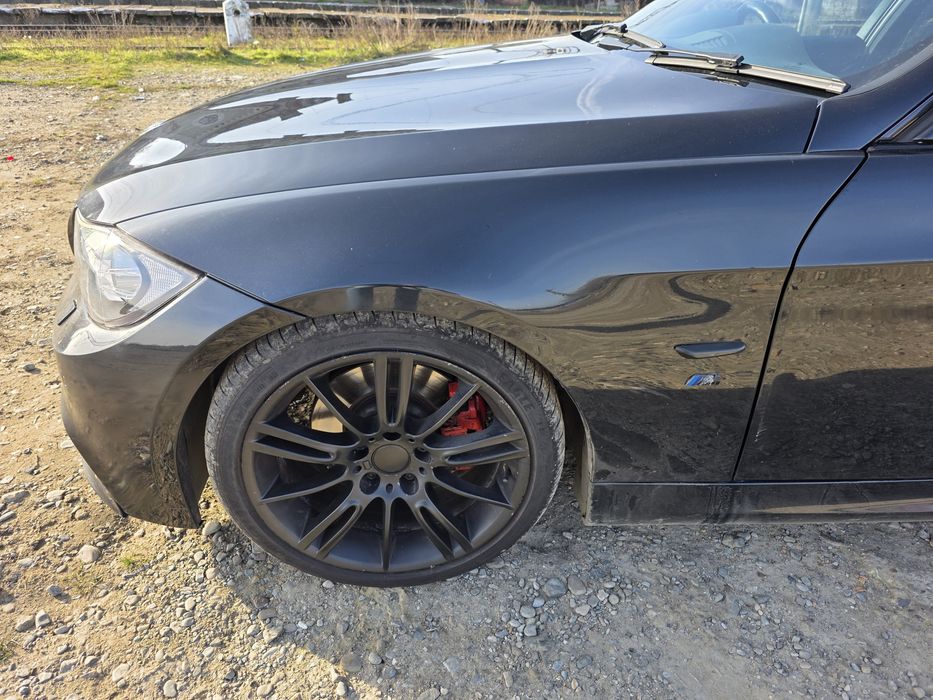 Aripa BMW E90/E91 Black Saphire Facelift