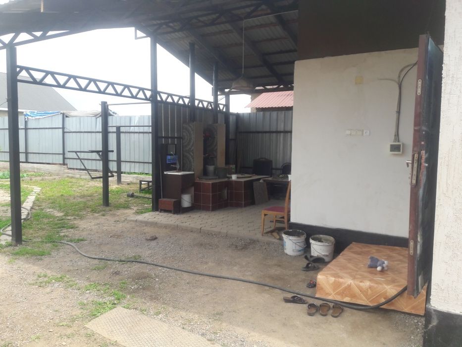 Продам дом с магазином