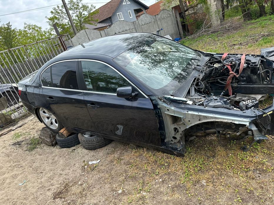 Dezmembrez BMW e60