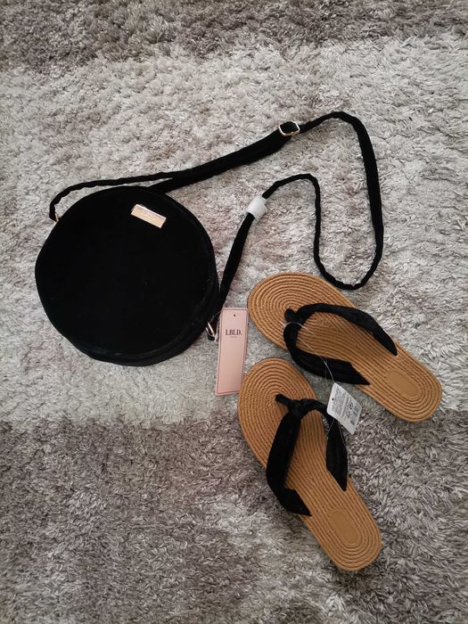 Малка черна чанта плюш с чехли