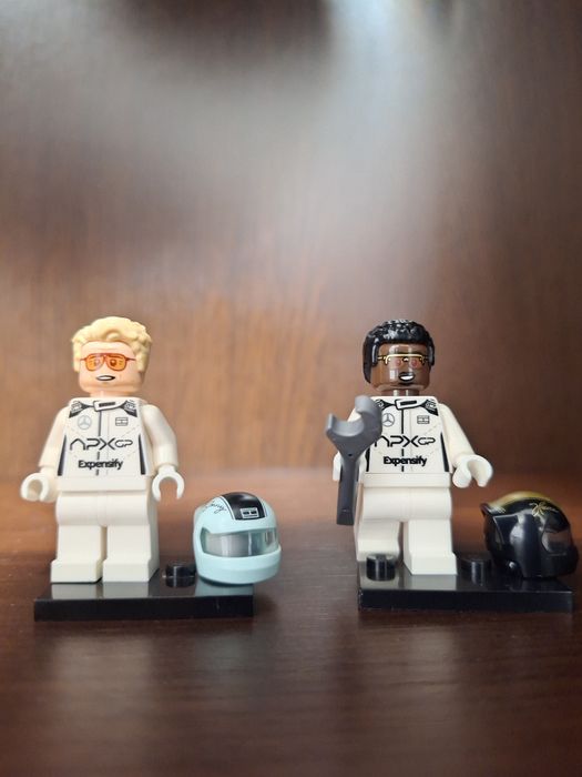 LEGO APXGP Team Race Car from F1 The Movie (77252)