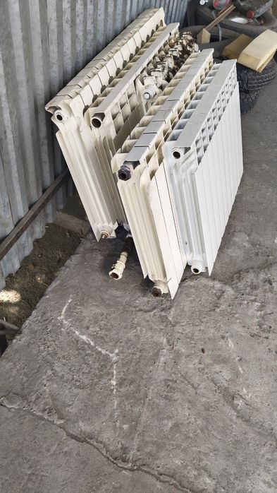 Продам б/у батареи