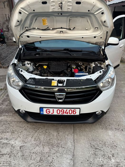 Vând Dacia Lodgy, an 2014, motor 1.6 Benzina MPI