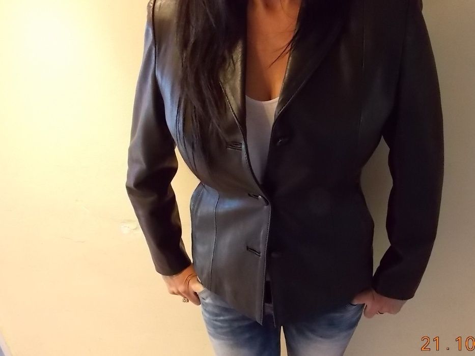 vand geaca piele dama NOUA model deosebit