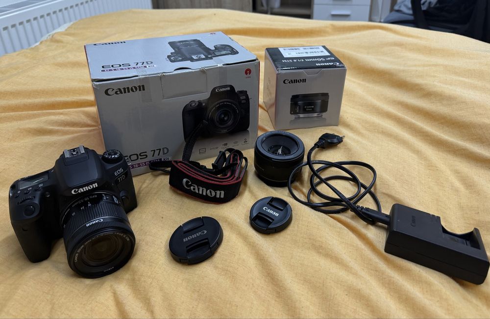 Canon  77D със 18-55mm/f4-5.6 IS STM и 50mm/f1.8 STM