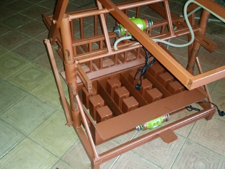 Станок для производства пескоблока, шлакоблока, сплитерного блока