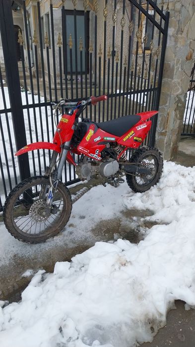 Vând cross și scuter