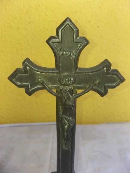 Crucifix                                                      .
