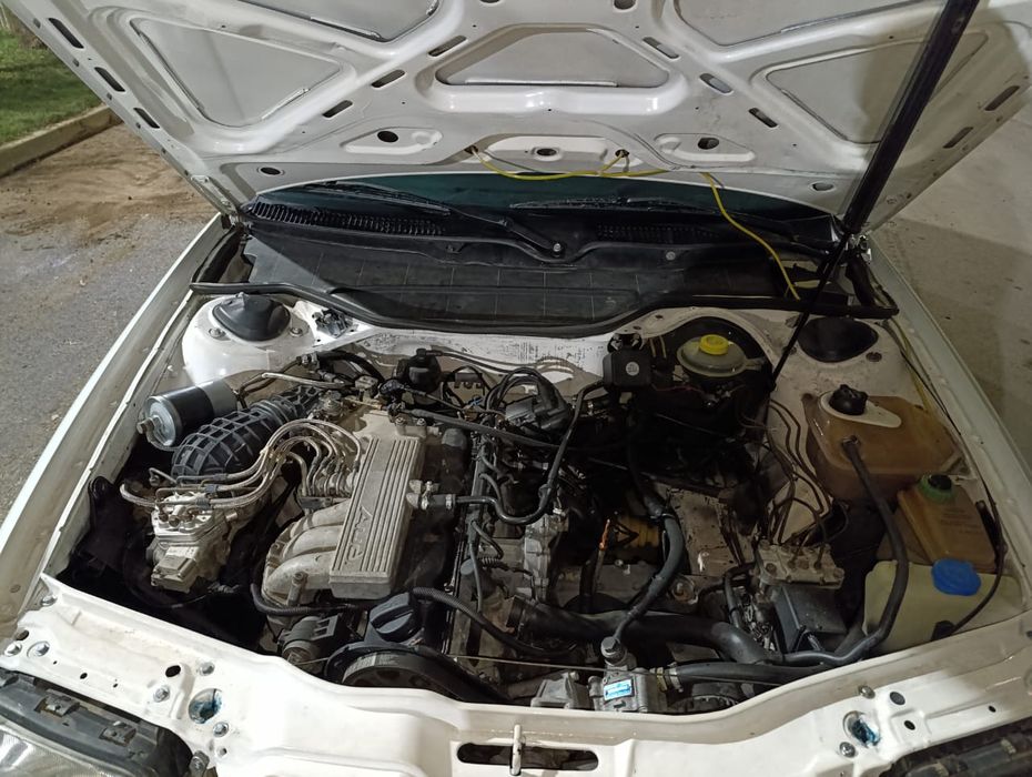 продам Ауди с4 объем 2.3