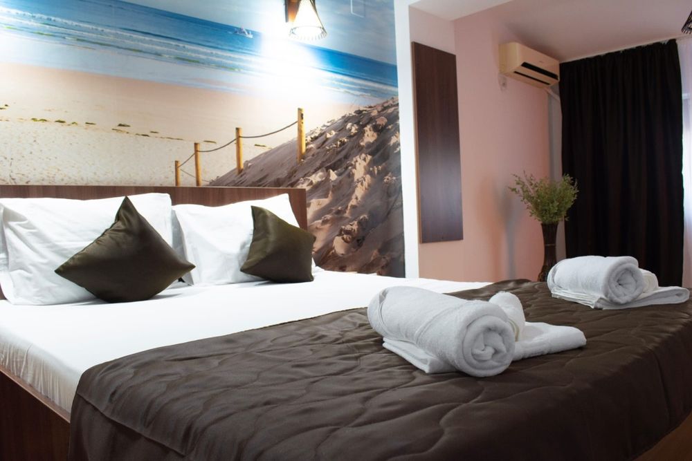 Vand apartament 3 camere Mamaia Nord cu scara interioara,