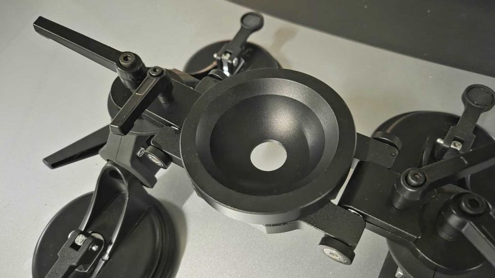 Rig 4 ventuze prindere camera pe masina cu bol 75 mm