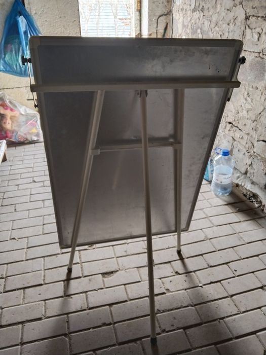 Флипчарт в хорошем состоянии