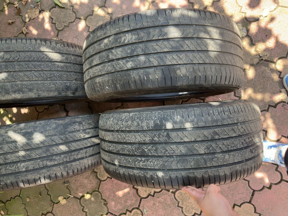 255 40 19 M+S Kumho set 4