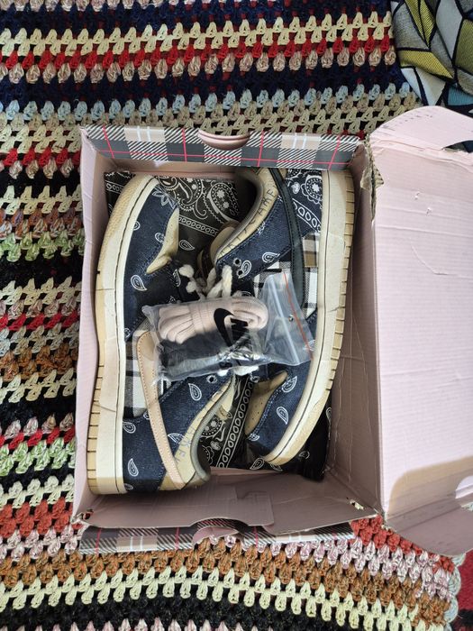 Nike dunk sb travis
