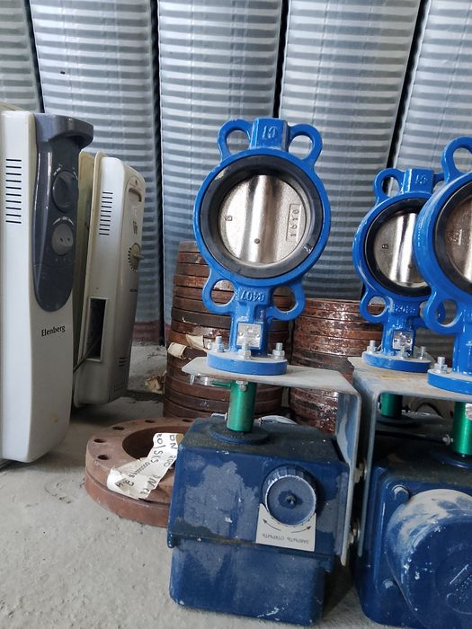 Дисковый поворотный затвор