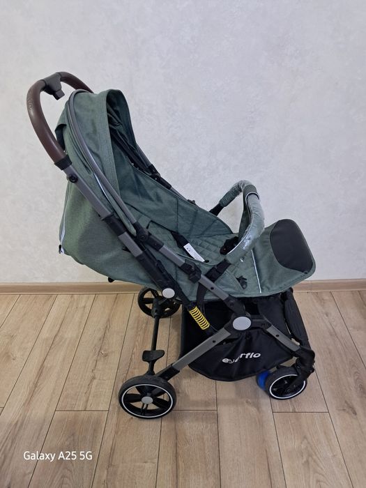 Продам детскую коляску