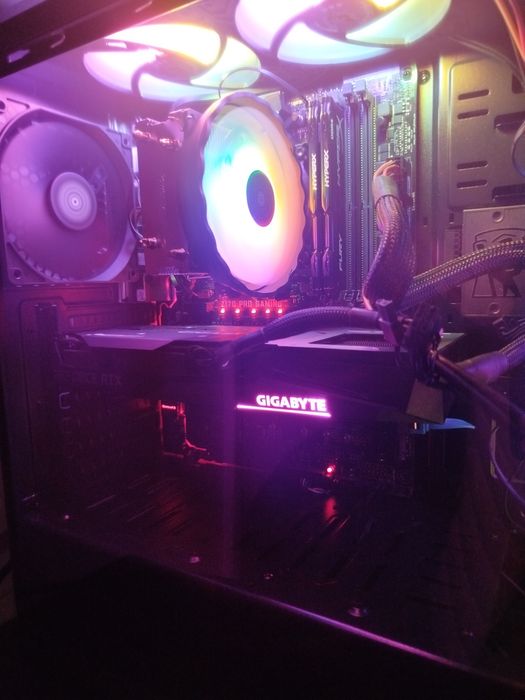 PC Gaming RGB RTX 3060 Ti Gigabyte Gaming OC 8GB, i7-7700K, 16GB RAM, SSD 512GB, Corsair 600W