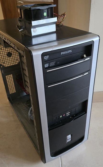 Компютърни части ( цяла кутия)