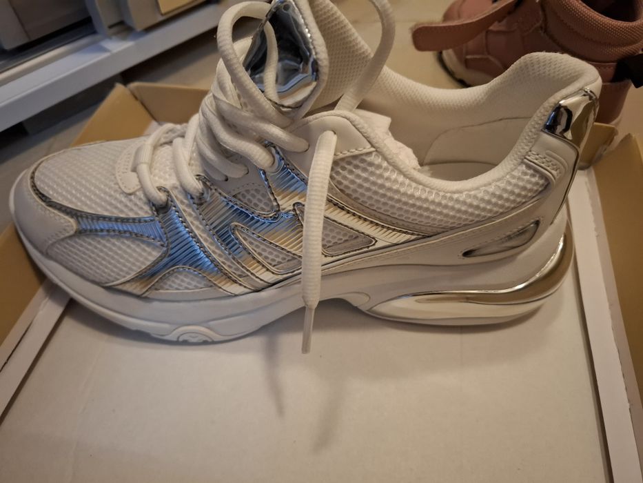 Vând sneakers MICHAEL Michael  KORS