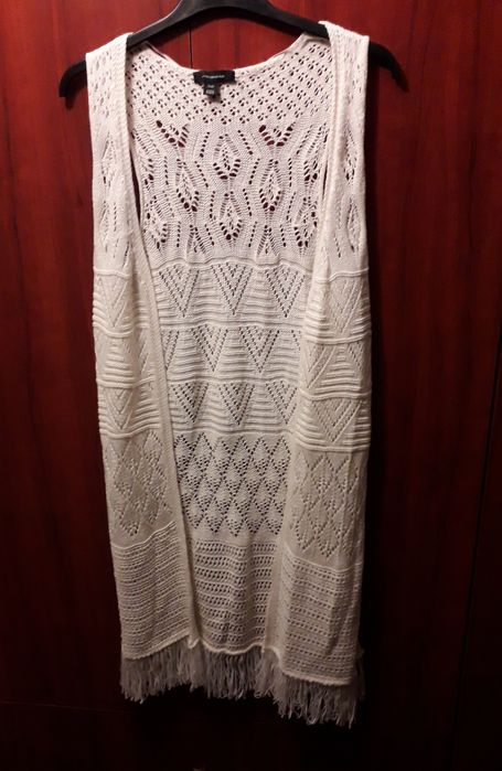 Accesoriu vestimentar pentru femei .