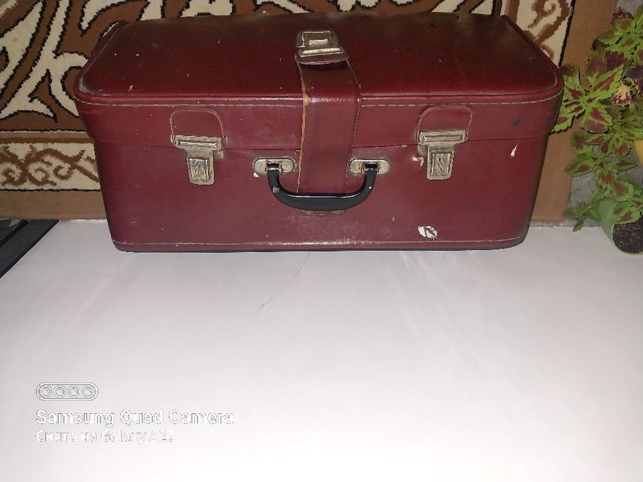 Продам швеныйе машинку