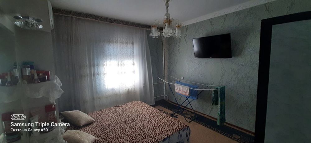 Uy sotiladi 4xona 4etaj massiv ibn sino 1.