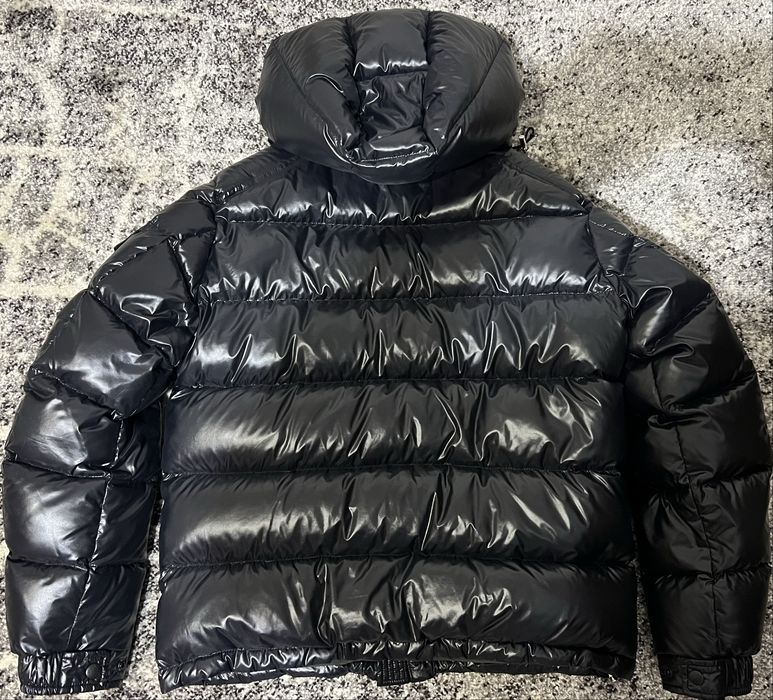 Geaca Moncler marimea 2