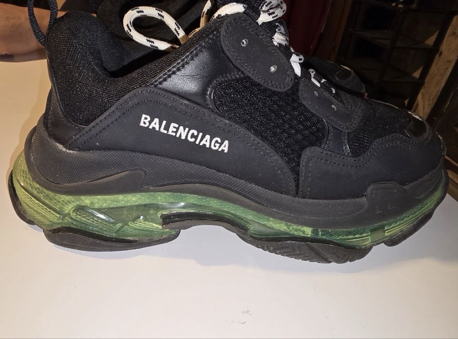 Vând Balenciaga Triple’s