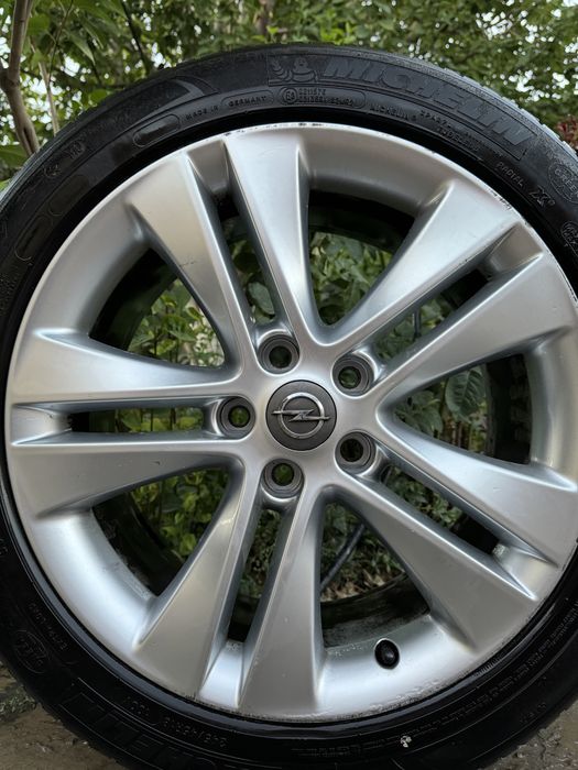 Диски R18 на Opel (5*110)